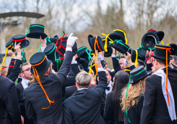 Support for the Conscrits of the Class of '5 in Belleville-en-Beaujolais